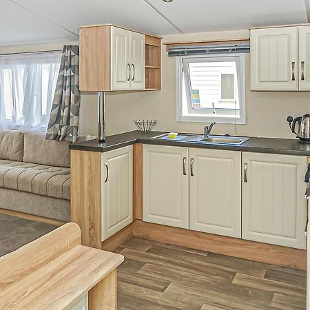 Silver Birch Caravan Park Talacre 외부 사진